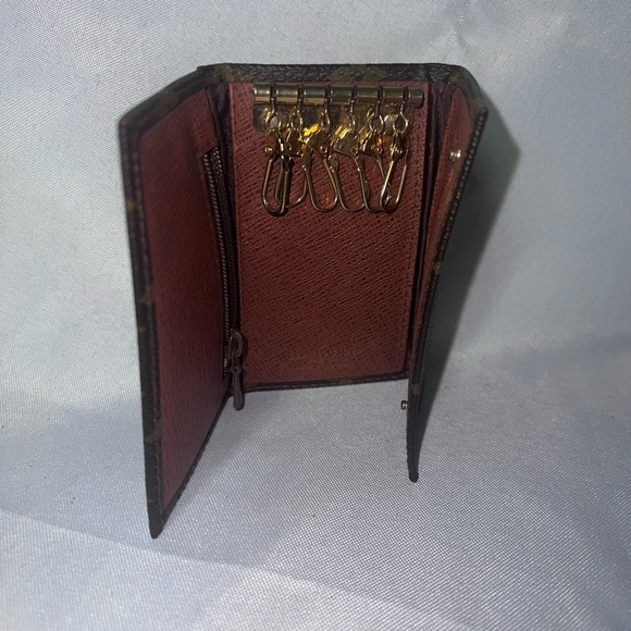 Louis Vuitton Other - Louis Vuitton Monogram Key Holder with Gold Accents